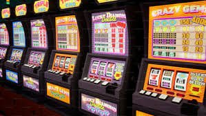 Filipino player accessing the 77ph platform on a smartphone showing sports betting and game lobby options